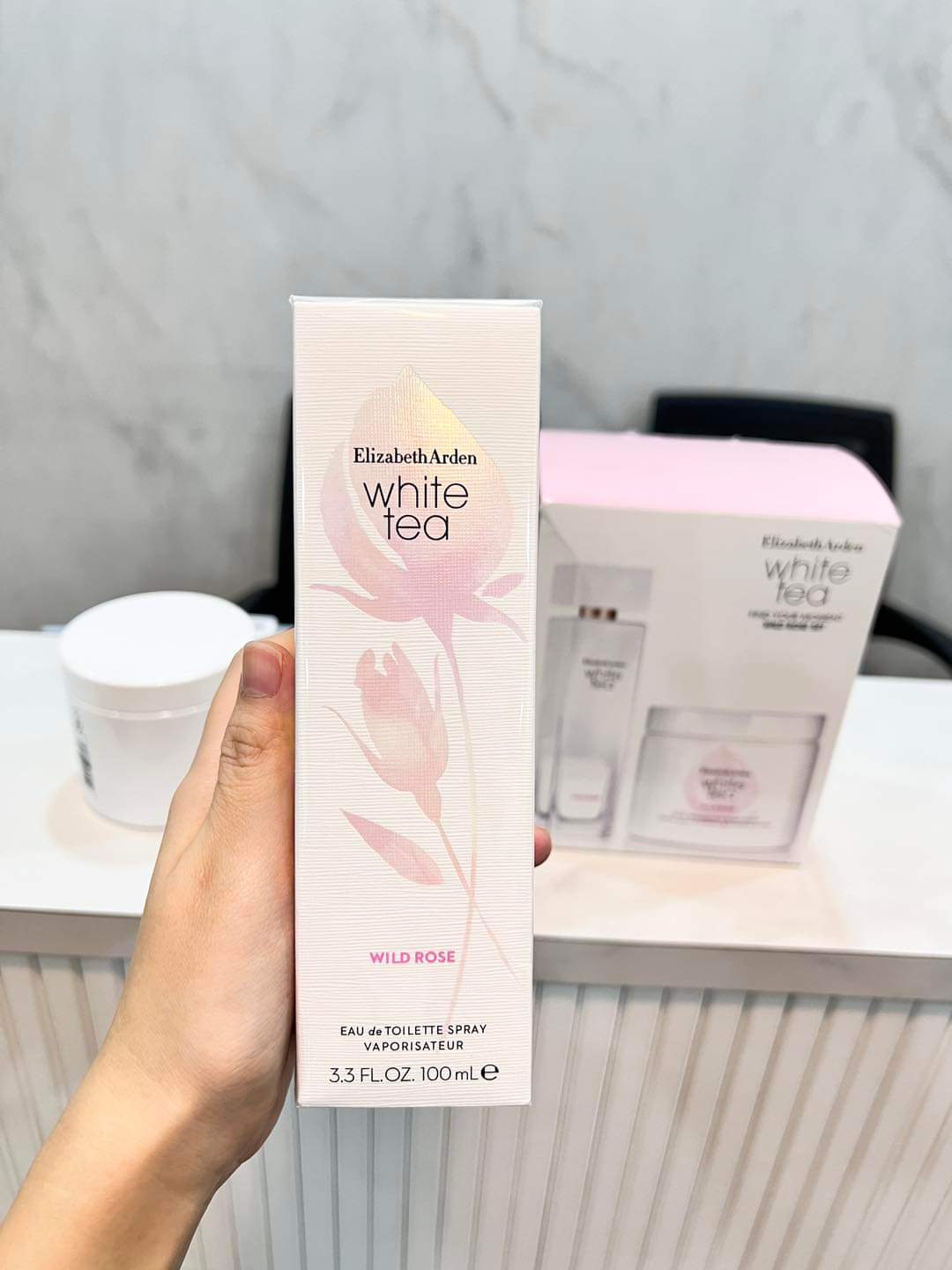 Elizabeth Arden white tea set -Wild Rose - Lemonbaby