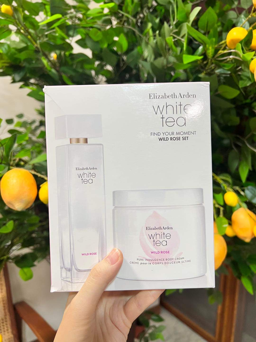 Elizabeth Arden white tea set -Wild Rose - Lemonbaby