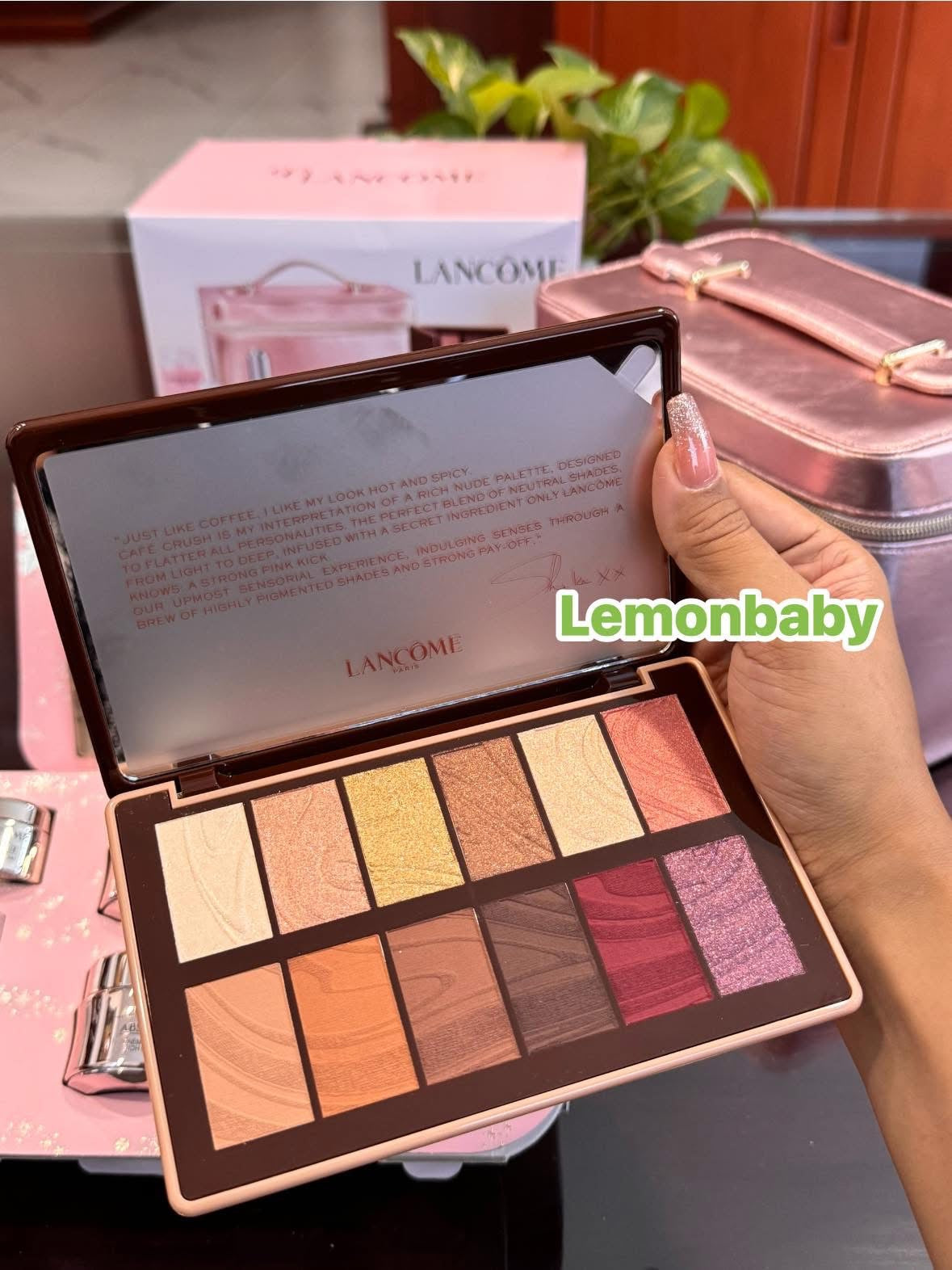 
                  
                    Lancome Beauty Box UN (ရွှေ Set)
                  
                