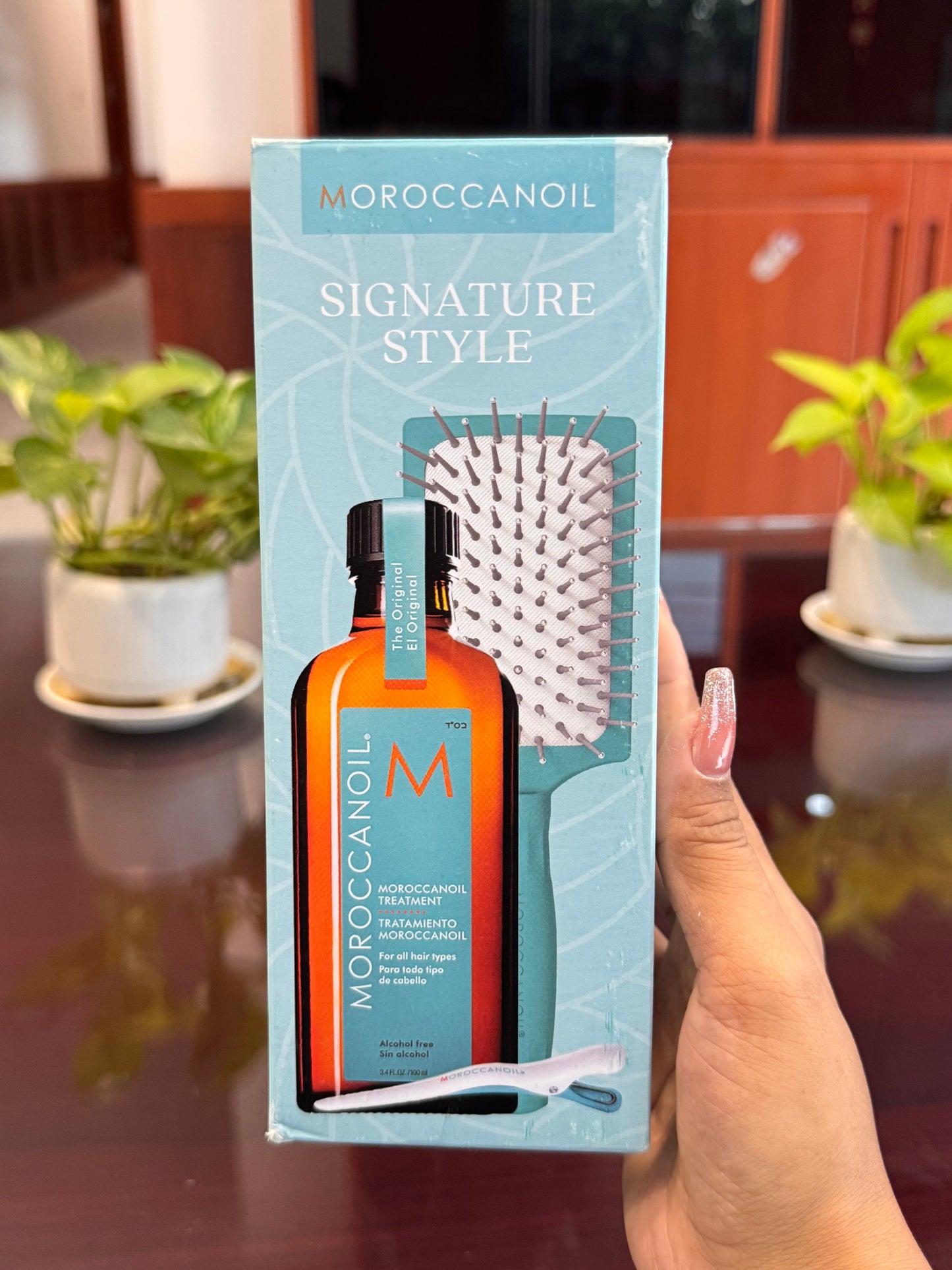 
                  
                    Moroccanoil Signature Style Set
                  
                
