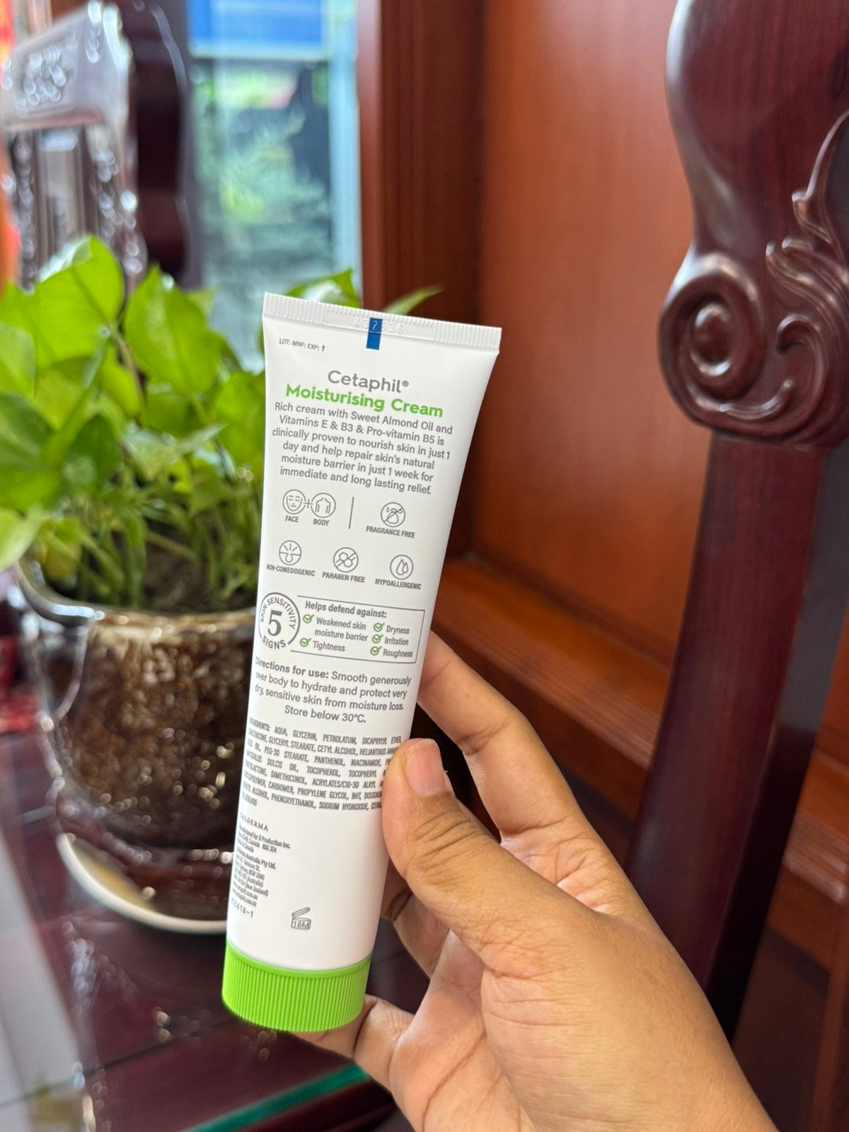 
                  
                    Cetaphil Moisturising Cream - 100g
                  
                