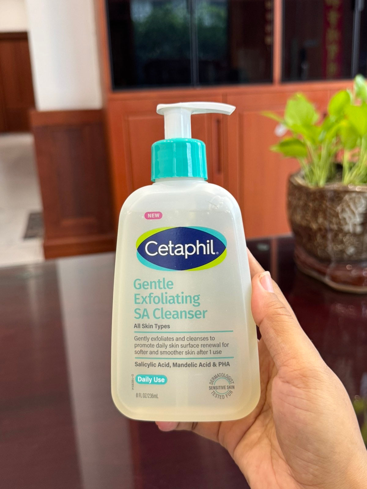 
                  
                    Cetaphil Exfoliating SA Cleanser -236ml
                  
                
