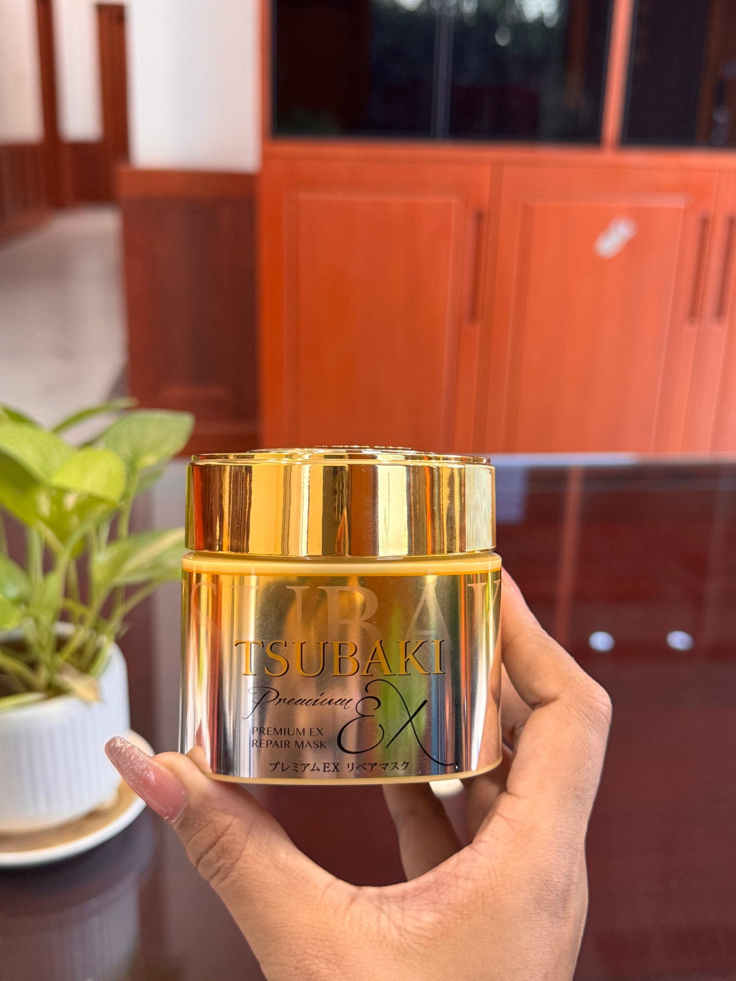 
                  
                    Tsubaki Hair Mask ( 180g )
                  
                