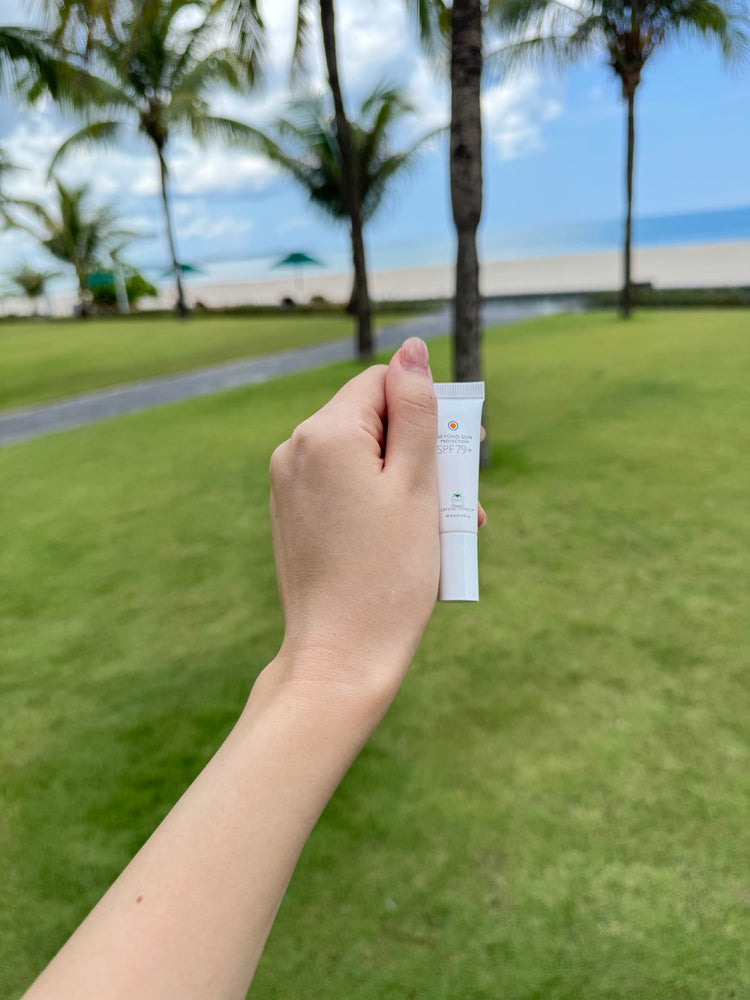 
                  
                    Crystal tomato Beyond Sun Protection SPF 79+
                  
                