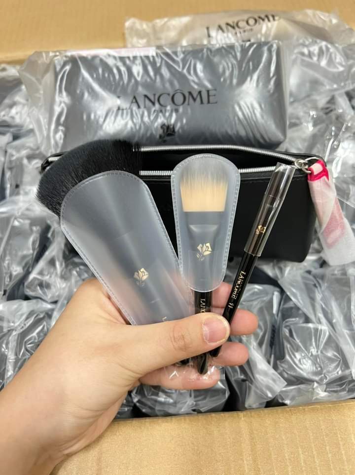 Lancome makeup brush set - Lemonbaby